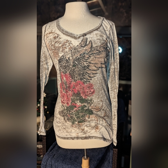 rustic rag Tops - Rustic Rag Long sleeve graphic tee